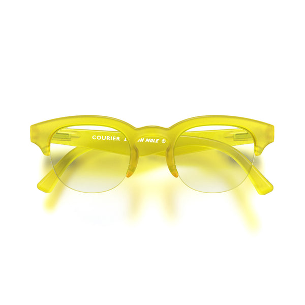 Courier zeros in rubberised fluorescent transparent yellow